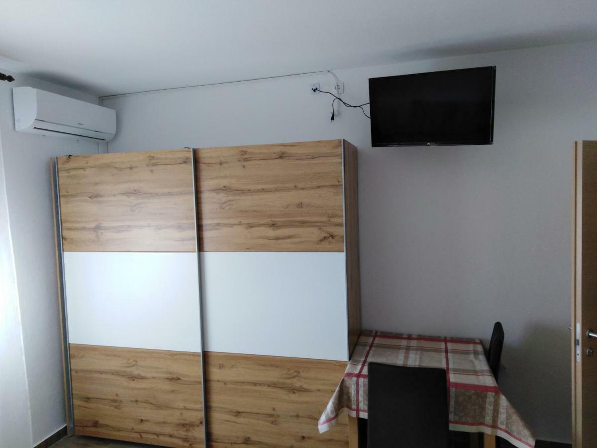 Apartments Nediljko & Mila Ζαντάρ Εξωτερικό φωτογραφία