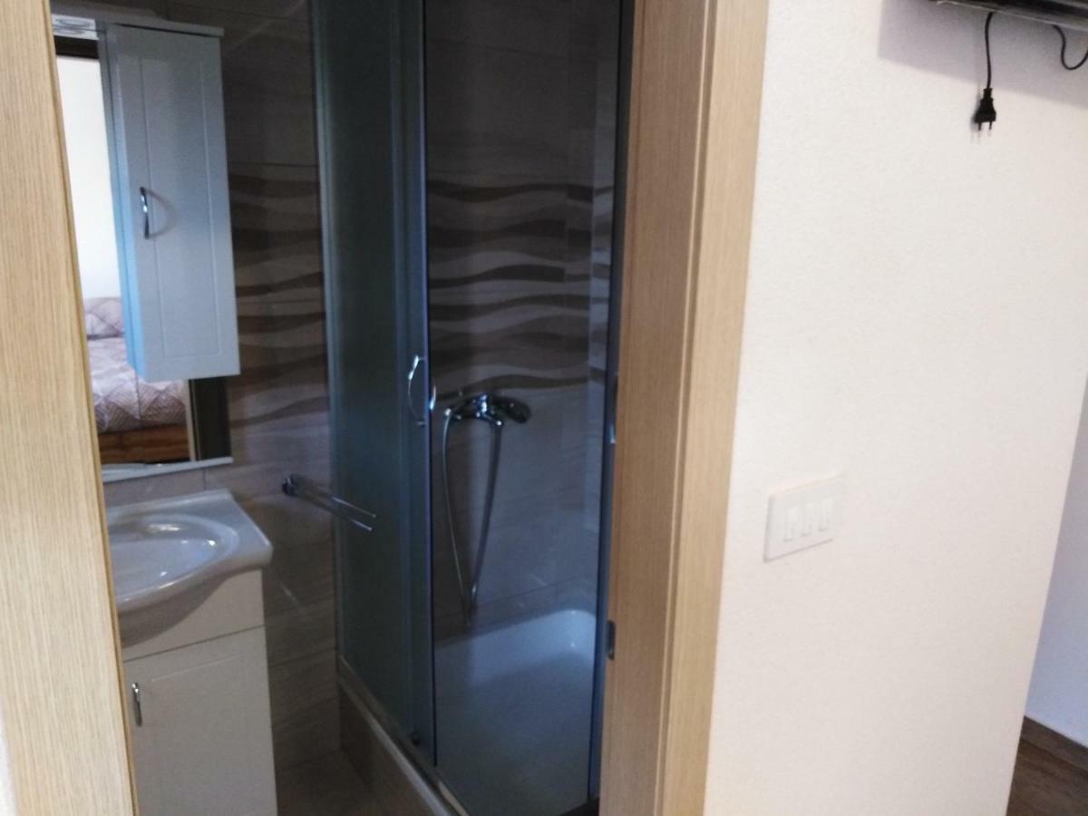 Apartments Nediljko & Mila Ζαντάρ Εξωτερικό φωτογραφία